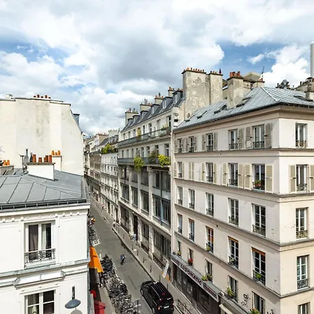 Rooftop Views Cosy Paris