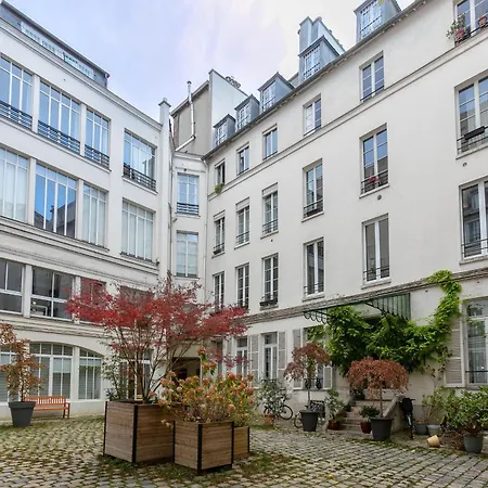 Apartment Rooftop Views Cosy Paris