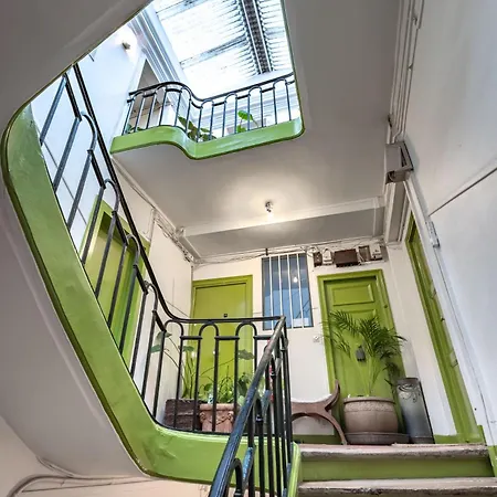 Appartement Charming In North Center Paris