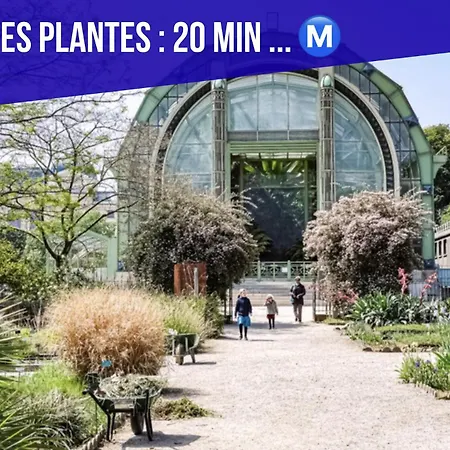 Charming In North Center Parijs