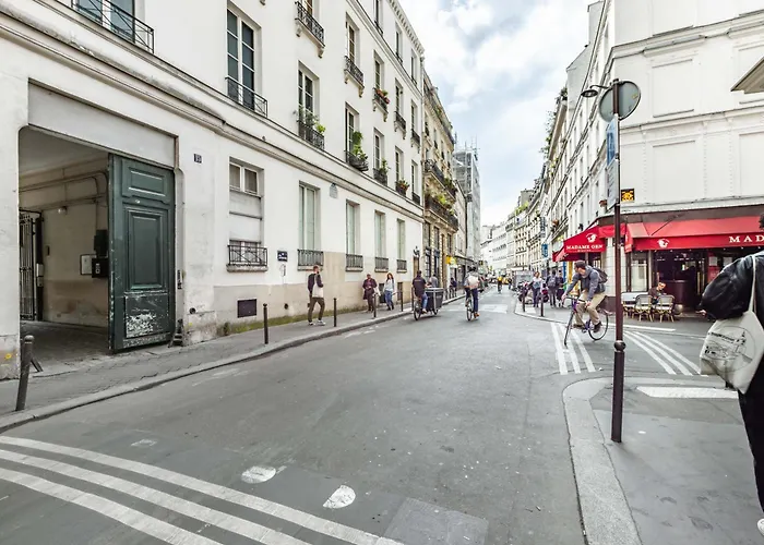 דירה Charming In North Center *