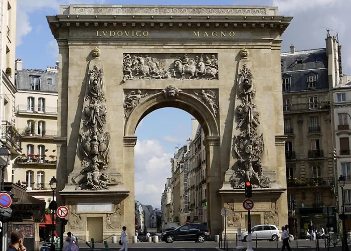 Charming In North Center *