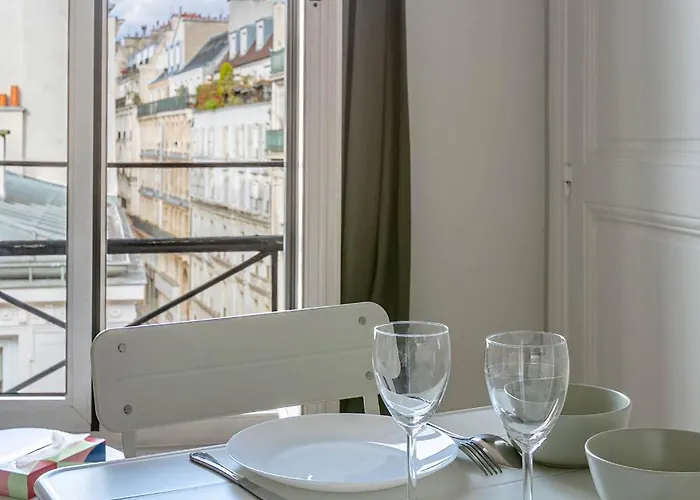 Charming In North Center *