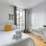 Rooftop Views Cosy Daire Paris